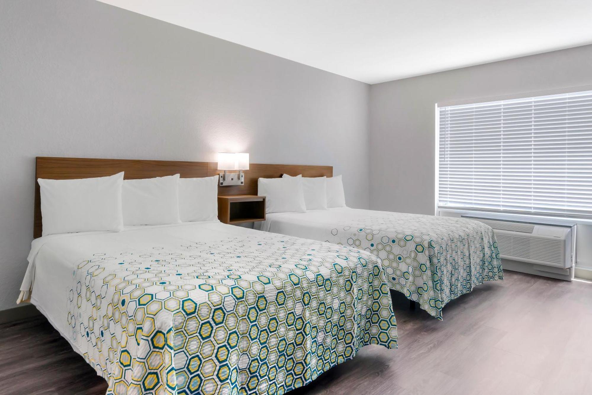 Hometowne Studios By Red Roof Tampa - Airport West Chase Esterno foto