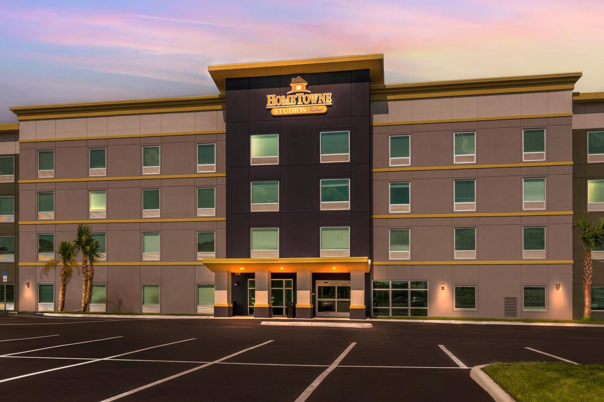 Hometowne Studios By Red Roof Tampa - Airport West Chase Esterno foto