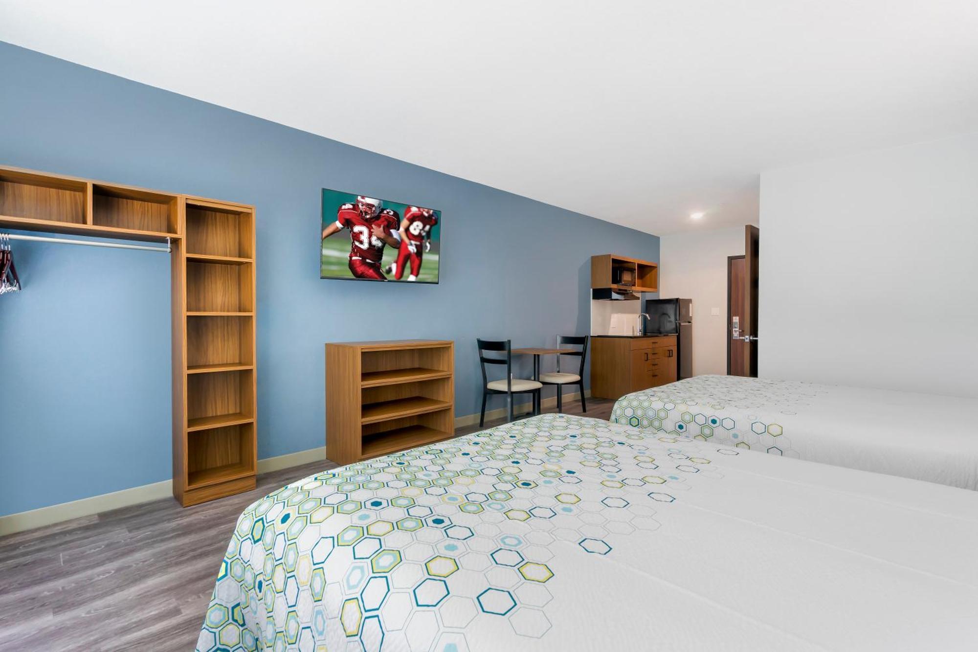 Hometowne Studios By Red Roof Tampa - Airport West Chase Esterno foto